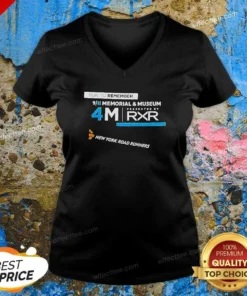 Top Run To Remember 9 11 Memorial And Museum 4M Presented By RXR New York Road Runners V-Neck Shirt
